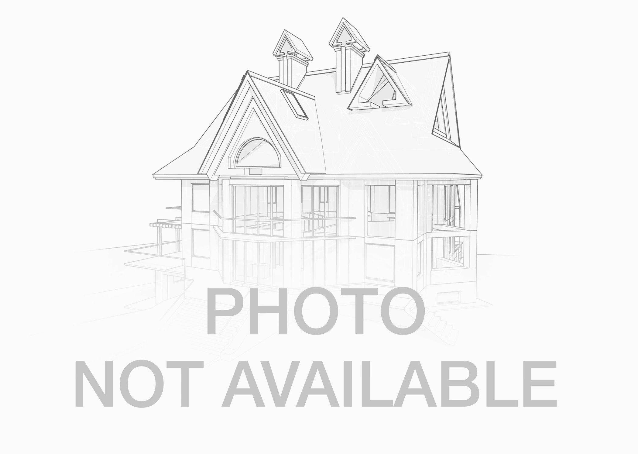 842 Deep Woods Court 